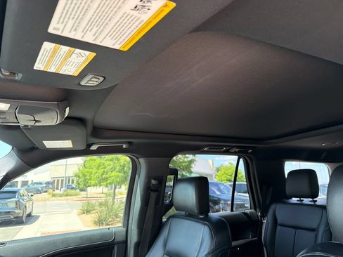 Used 2020 Ford Expedition XLT w/ Equipment Group 202A RWD image 31