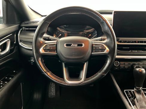 Used 2022 Jeep Compass Limited image 12