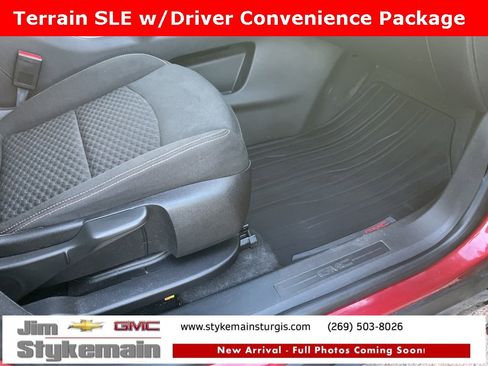 Used 2018 GMC Terrain SLE w/ Driver Convenience Package image 9