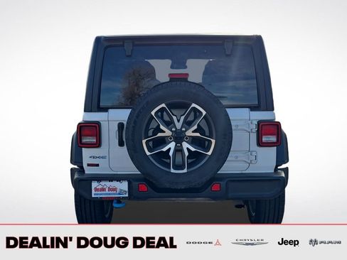 Used 2024 Jeep Wrangler Unlimited w/ LED Headlamp & Fog Lamp Group AWD/4WD image 5