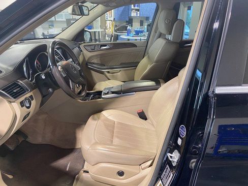 Used 2014 Mercedes-Benz GL 450 4MATIC image 12