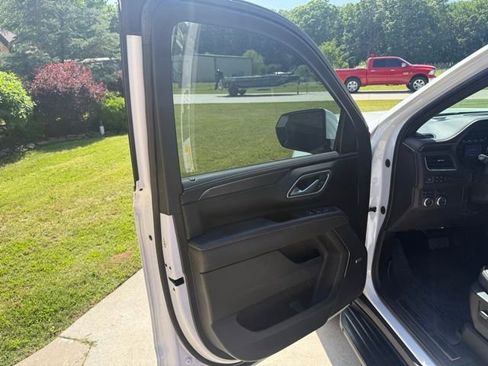 Used 2021 GMC Yukon AT4 AWD/4WD image 9
