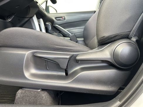 Used 2024 Toyota Corolla Cross LE image 22