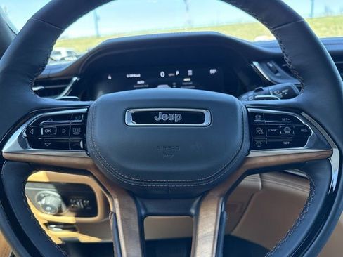 New 2025 Jeep Grand Cherokee L Summit image 22