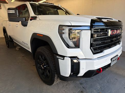 New 2026 GMC Sierra 2500 AT4 w/ AT4 Premium Plus Package image 4