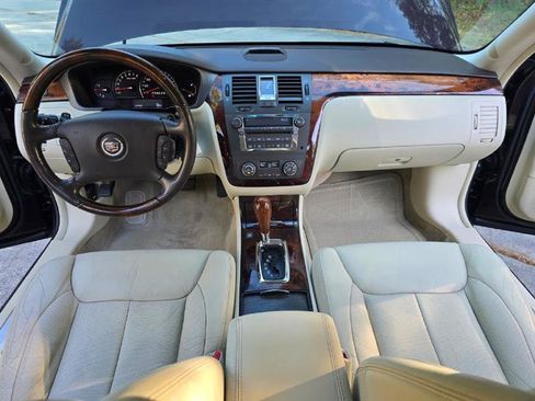 Used 2008 Cadillac DTS Luxury II image 5
