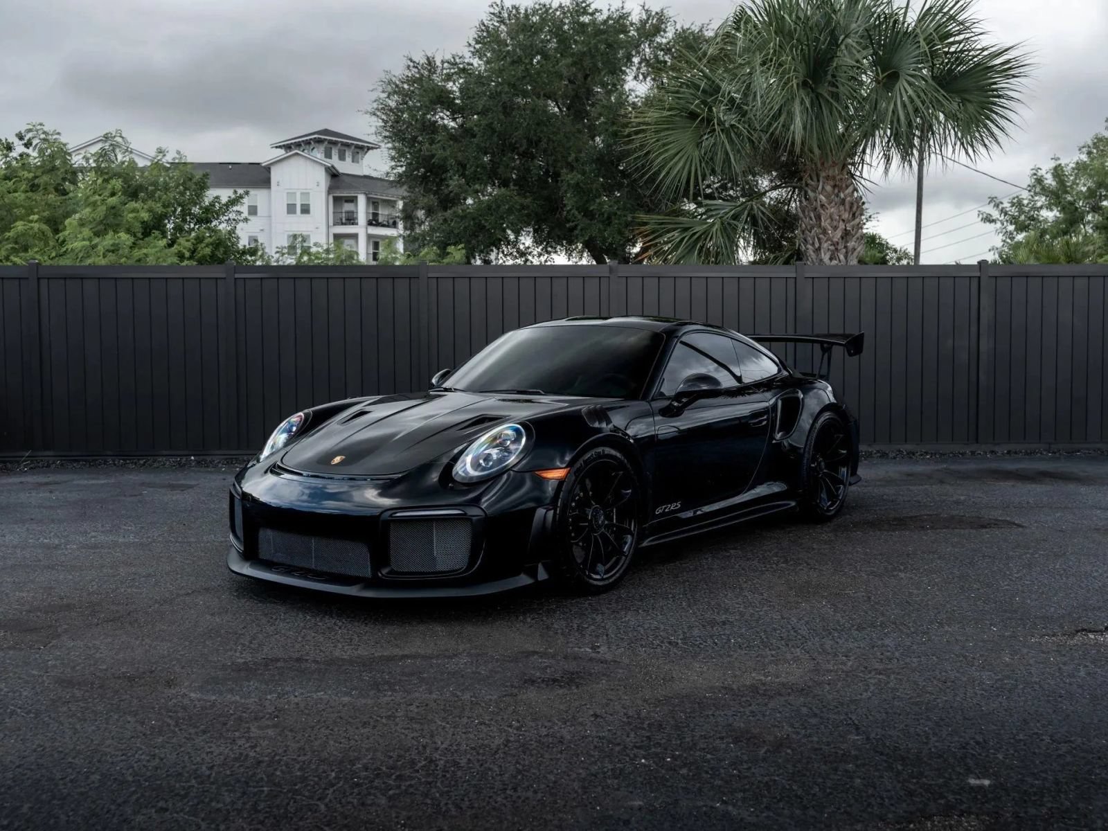 Used 2018 Porsche 911 GT2 RS RWD image 8