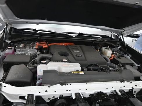 Used 2025 Toyota Tundra 1794 Edition AWD/4WD image 43