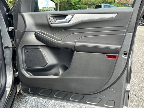 New 2025 Ford Escape SE w/ PHEV Premium Package image 14