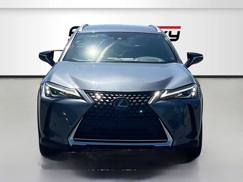 Used 2022 Lexus UX 200 FWD image 2