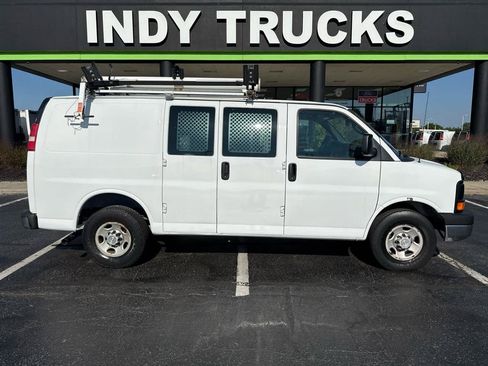 Used 2014 Chevrolet Express 2500 RWD image 4