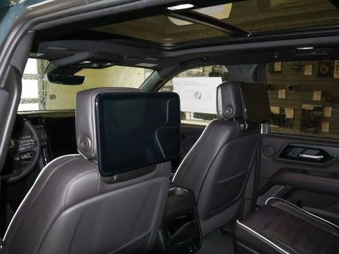 New 2026 GMC Yukon XL AT4 Ultimate AWD/4WD image 13