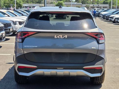 Used 2023 Kia Sportage EX AWD/4WD image 5