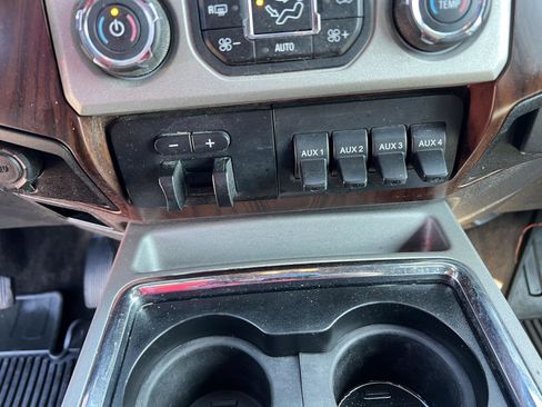 Used 2013 Ford F350 Lariat image 32