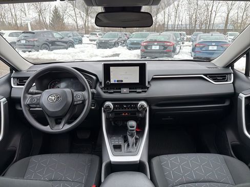 Used 2025 Toyota RAV4 XLE image 11