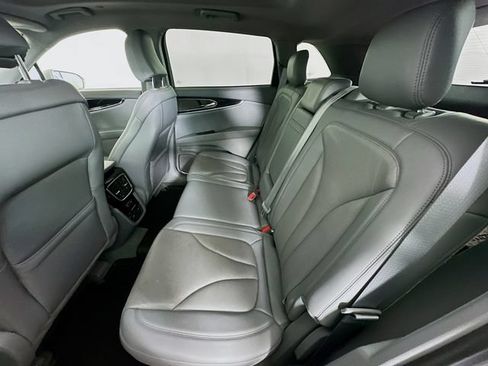 Used 2022 Lincoln Nautilus Reserve AWD/4WD image 32