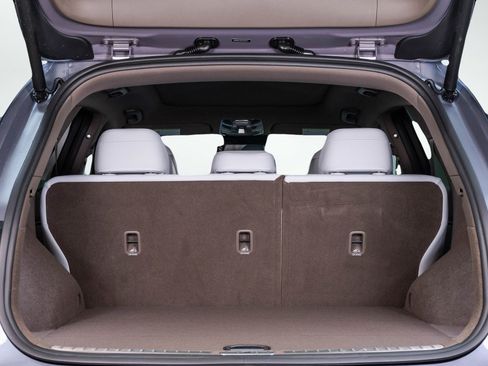 New 2026 Genesis GV70 2.5T Advanced image 8