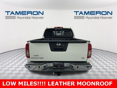 Used 2019 Nissan Frontier SL image 4