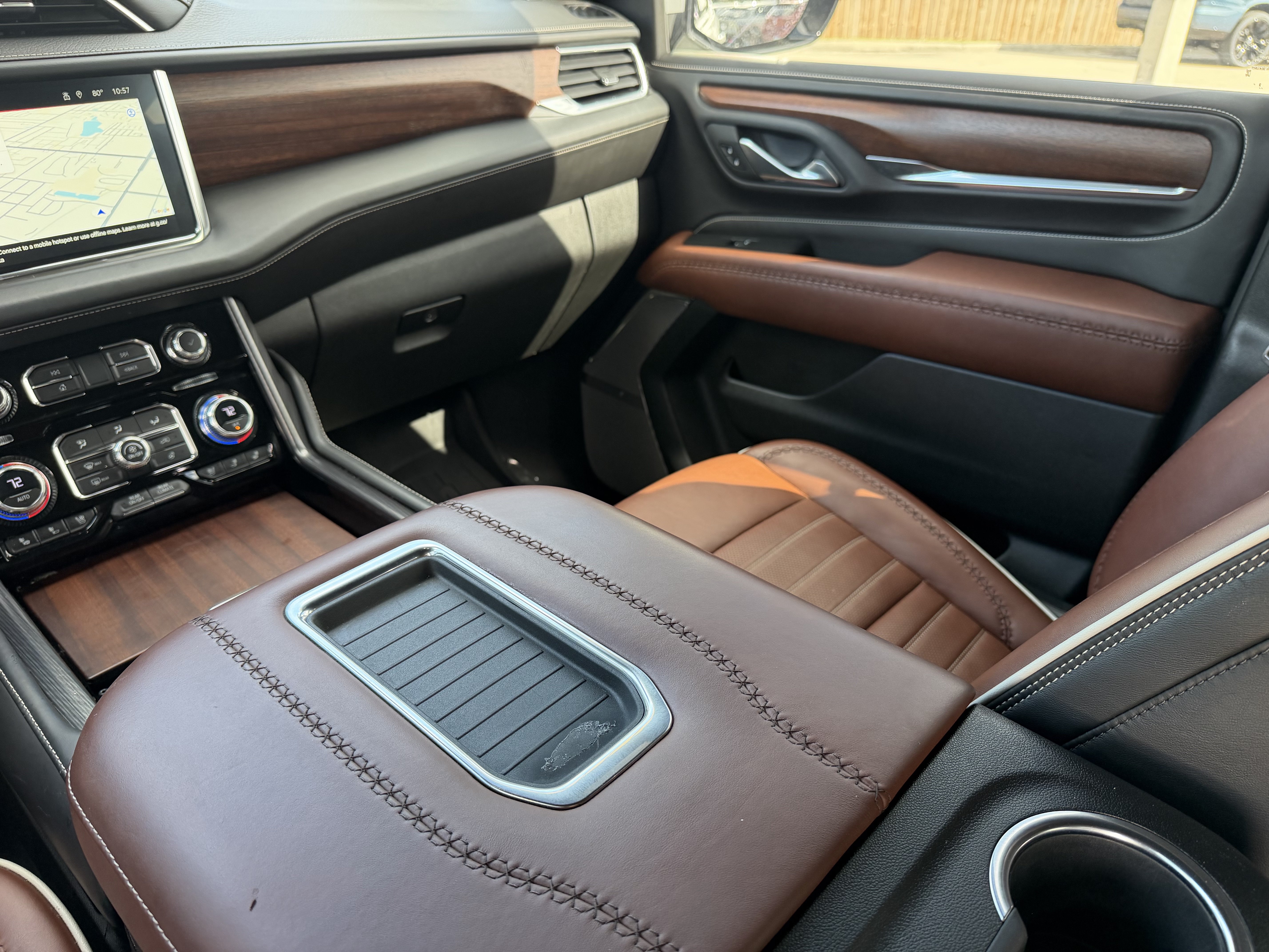 Used 2023 GMC Yukon Denali Ultimate w/ LPO, Floor Liner Package AWD/4WD image 17