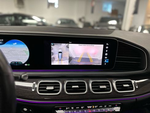 Used 2021 Mercedes-Benz GLS 580 4MATIC w/ E-Active Body Control Package image 27