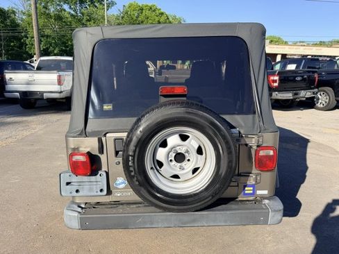 Used 2004 Jeep Wrangler X AWD/4WD image 6