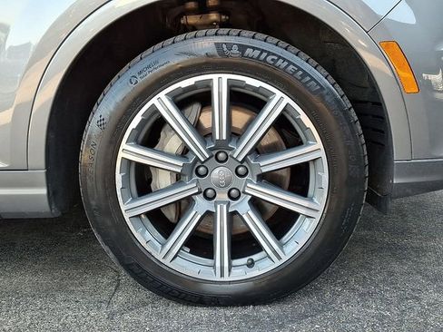 Used 2018 Audi Q7 3.0T Premium Plus image 12