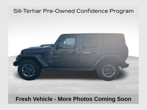Used 2018 Jeep Wrangler Unlimited Sahara image 1