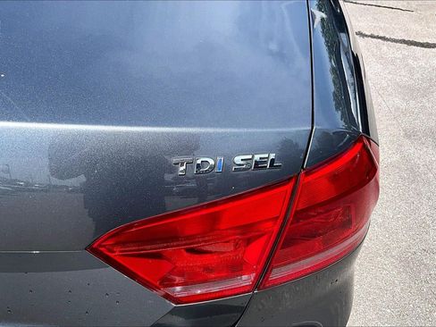 Used 2013 Volkswagen Passat TDI SEL Premium FWD image 8