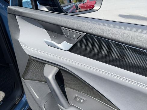 Used 2025 Volkswagen Tiguan SE R-Line AWD/4WD image 37