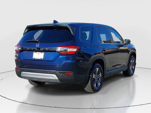 Certified 2025 Honda Pilot EX-L image 5