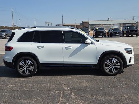 Used 2024 Mercedes-Benz GLB 250 4MATIC image 6
