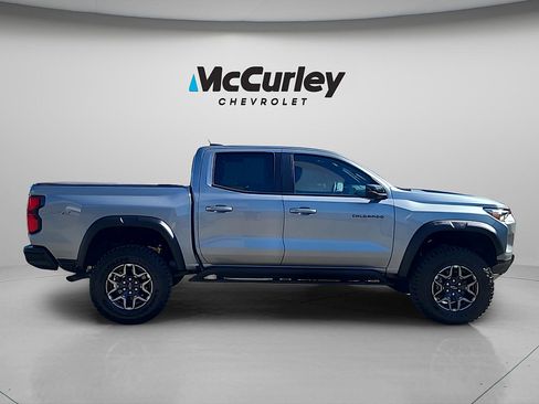 Used 2023 Chevrolet Colorado ZR2 w/ ZR2 Convenience Package III AWD/4WD image 8
