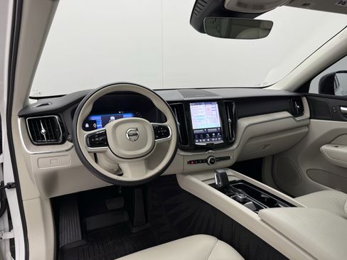 Certified 2023 Volvo XC60 B5 Plus w/ Climate Package AWD/4WD image 23