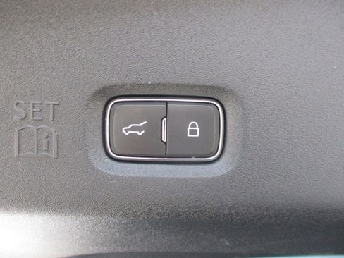 Used 2025 Ford Expedition Max Active AWD/4WD image 49