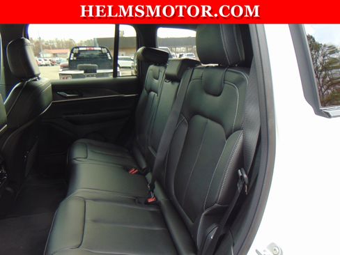 Certified 2024 Jeep Grand Cherokee Limited image 30