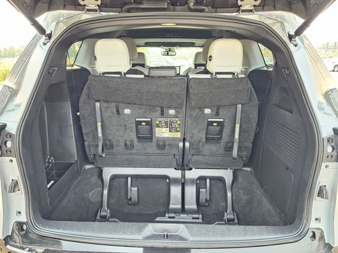 Used 2026 Toyota Sienna XSE AWD/4WD image 14
