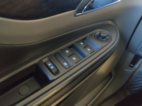 Used 2016 Buick Encore Convenience FWD image 27