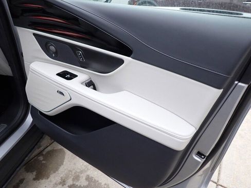 New 2026 Lincoln Nautilus Reserve w/ Jet Appearance Package image 35