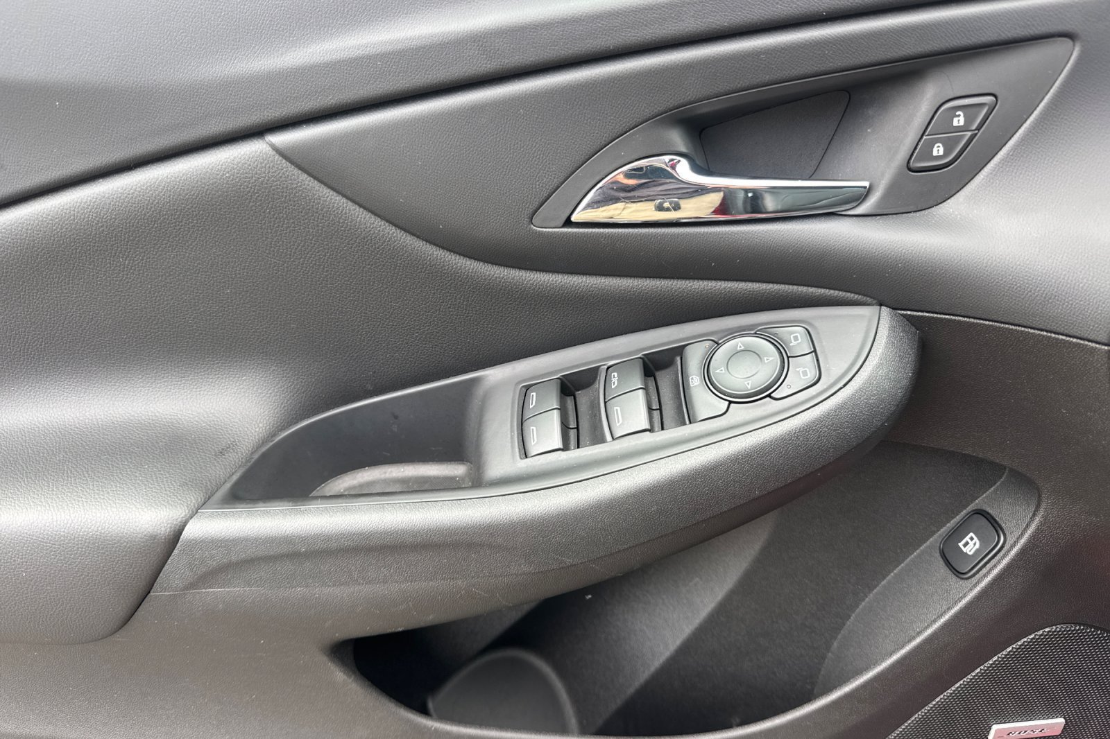 Used 2019 Chevrolet Volt Premier w/ Driver Confidence II Package FWD image 11