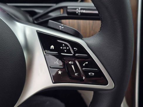 Used 2025 Mercedes-Benz C 300 C 300 image 34