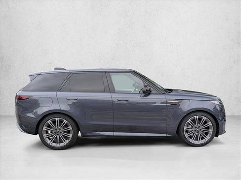 Used 2025 Land Rover Range Rover Sport Dynamic SE AWD/4WD image 4