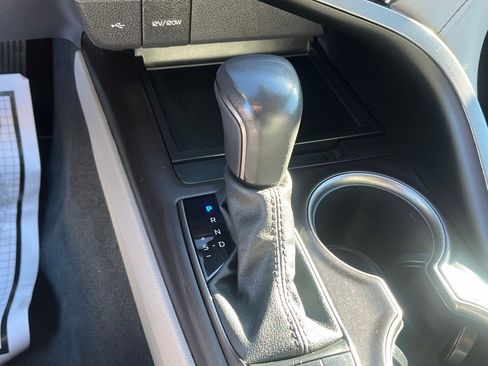 Used 2024 Toyota Camry SE image 14