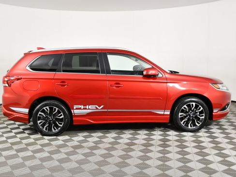 Used 2018 Mitsubishi Outlander GT AWD/4WD image 5