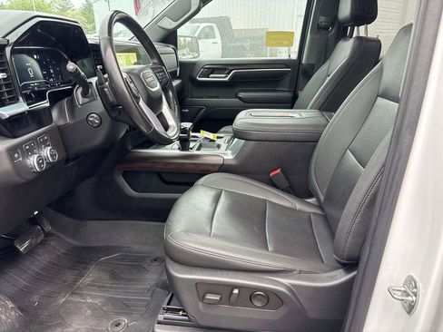Used 2022 GMC Sierra 1500 SLT AWD/4WD image 11