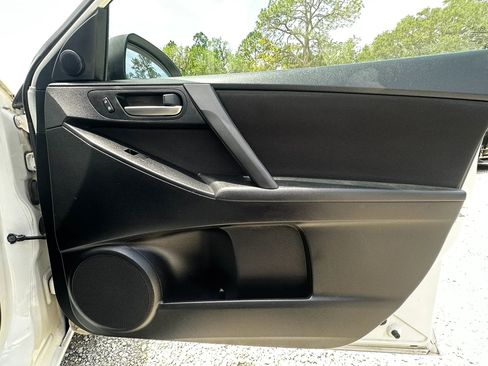 Used 2013 MAZDA MAZDA3 i Touring FWD image 39