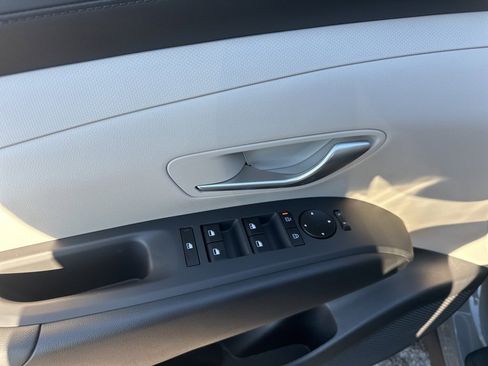 New 2026 Hyundai Tucson SE image 23