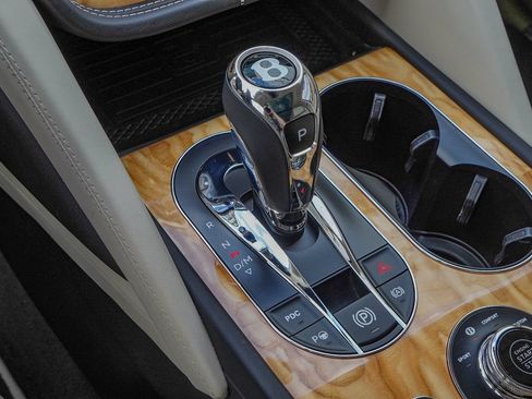 Certified 2023 Bentley Bentayga AWD/4WD image 32