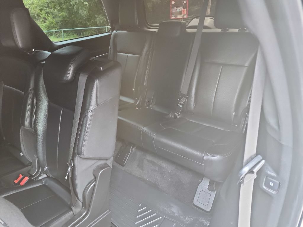 Used 2019 Ford Expedition XLT w/ Equipment Group 202A RWD image 32