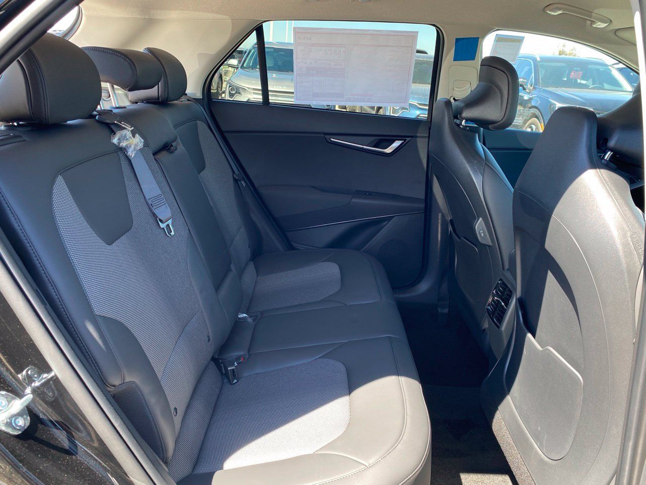 New 2026 Kia Niro EX FWD image 22