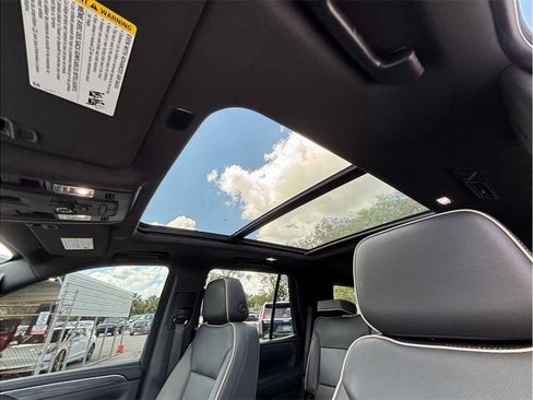 Used 2022 GMC Yukon SLT w/ SLT Premium Package RWD image 41